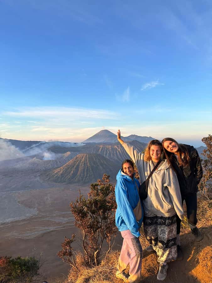 From Malang: Shared Bromo Sunrise Tour with Snack Box - Timing and the “full day” truth: when you return to Malang