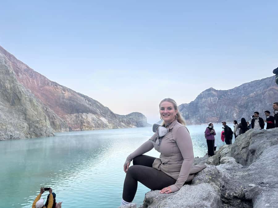 From Malang: Shared Mount Bromo & Ijen Tours Start - 2D1N - Overnight rest and the Ijen departure at 00.30 to 01.00