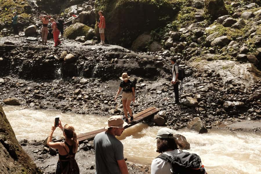 From Malang: Tumpak Sewu Waterfall Day Trip (Sharing) - Group Size, Pacing, and the Reality of Waiting