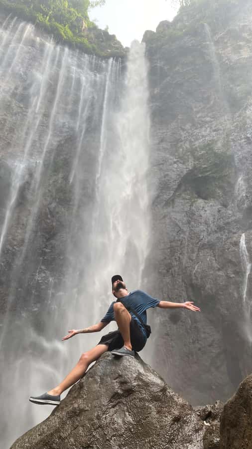 From Malang: Tumpak Sewu Waterfall Day Trip (Sharing) - The Soaking Descent: Safety Tips That Matter