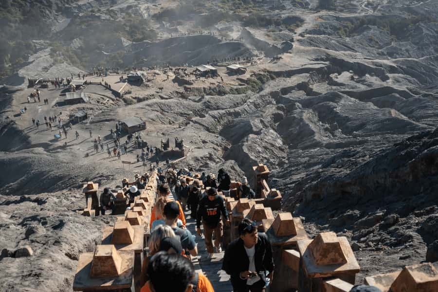 From Probolinggo/Malang : Mount Bromo Sunrise Guided Tour - The Bromo Crater Climb: 1.5 km of Sand, Then 250 Steps