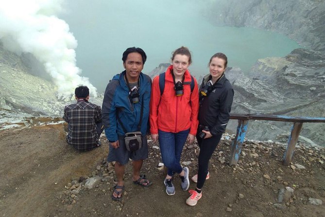 From Surabaya / Malang : Mt Bromo Sunrise - Ijen Blue Fire 3D2N - Day 2: Penanjakan sunrise, coffee while you wait, and getting close to Bromo