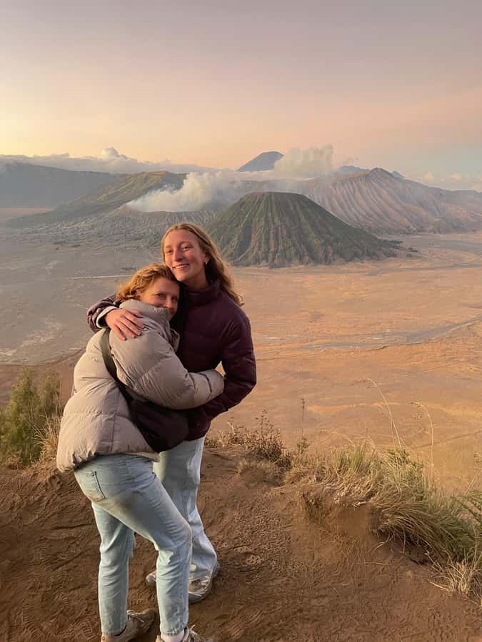 From Surabaya or Malang : Mount Bromo Sunrise Guided Tour - The drive to Prahu Hill: your first real sunrise stage