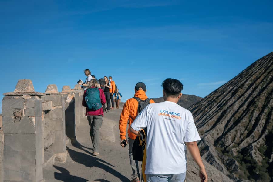 From Surabaya or Malang : Mount Bromo Sunrise Guided Tour - What the crater-edge views give you (besides photos)