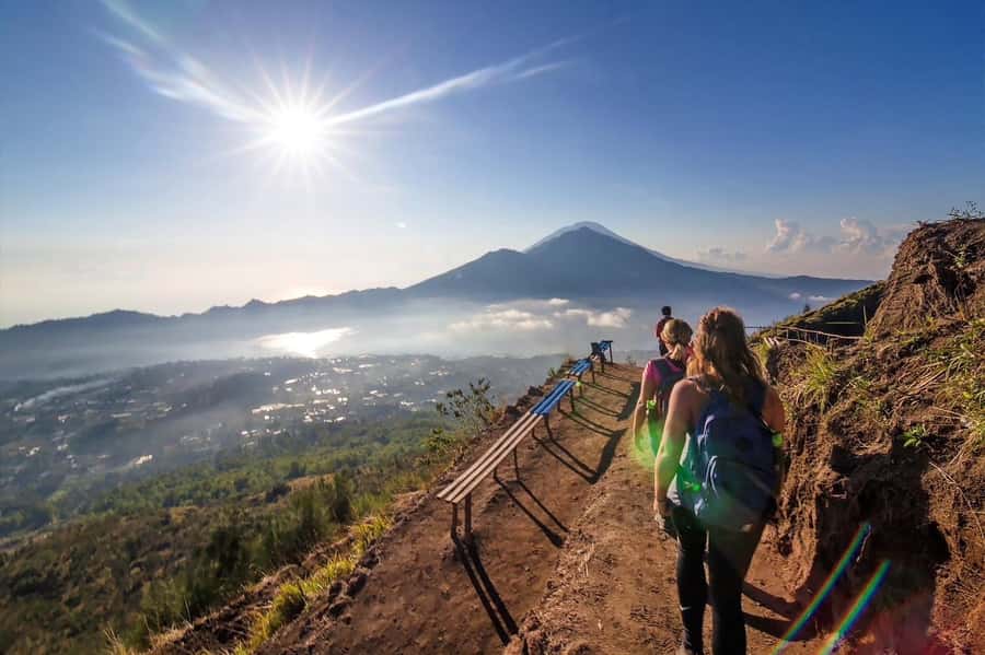 From Ubud: Mount Batur Hiking - Getting to the trailhead: early pickups and a smooth ride