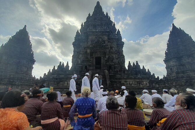 From Yogyakarta: Borobudur and Prambanan Temples in 1 Day - The 11:30 AM Switch to Prambanan: A Scenic Java Reset