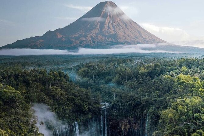 From Yogyakarta: Borobudur &Prambanan-Bromo-Waterfall-Ijen 6 Days - Day 6: Ijen crater hike, blue fire permit, and gas respirator safety