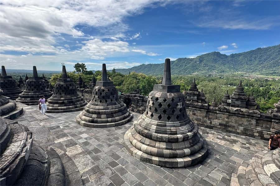 From Yogyakarta: Borobudur Sunrise Half Day Tour with Pickup - Should You Book This Borobudur Sunrise Half-Day Tour?