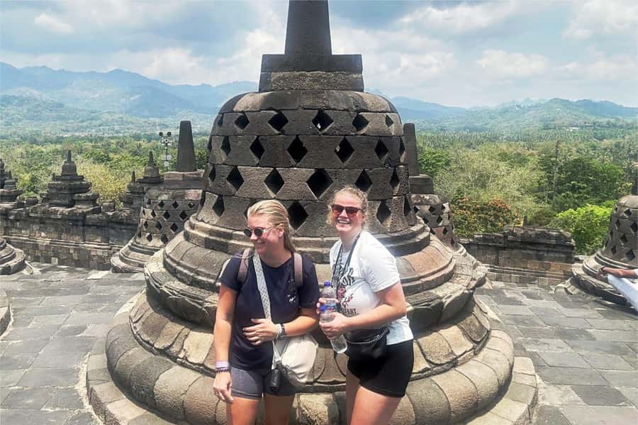 From Yogyakarta: Borobudur Sunrise Half Day Tour with Pickup - Setumbu Hill Sunrise Versus Sunrise Inside the Temple: Pick Your Kind of Magic