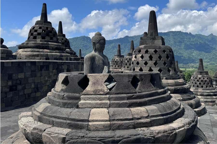 From Yogyakarta: Borobudur Temple Half-Day Guided Tour - Timing Tips That Actually Help (Heat and Crowds Are Real)