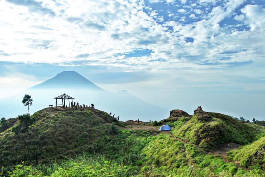 From Yogyakarta: Dieng Plateau Golden Sunrise Guided Trip - What to pack: jacket, grip shoes, and light snacks for breakfast