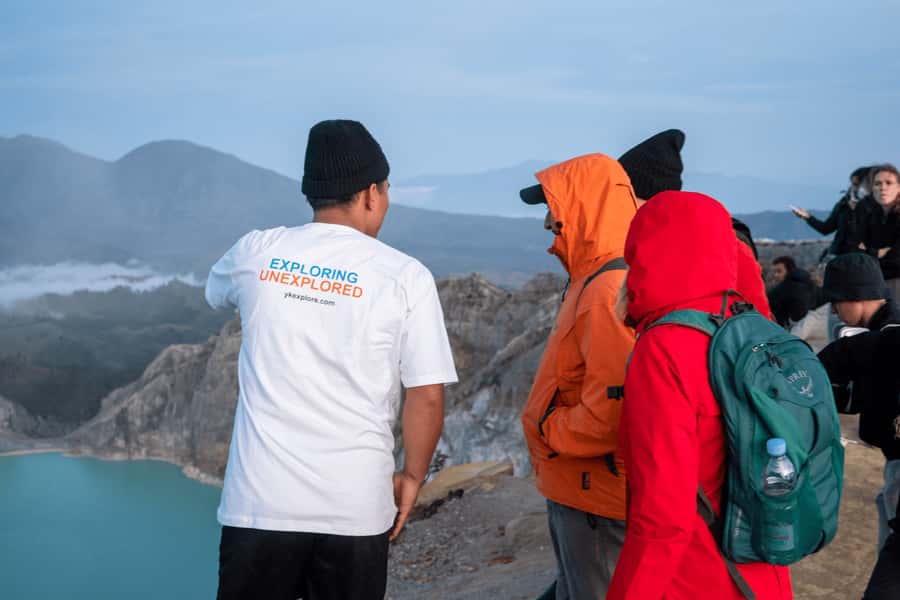 From Yogyakarta or Bali: 3-Day Bromo & Ijen Volcano Trip - Transportation, guides, and why the early starts are handled well