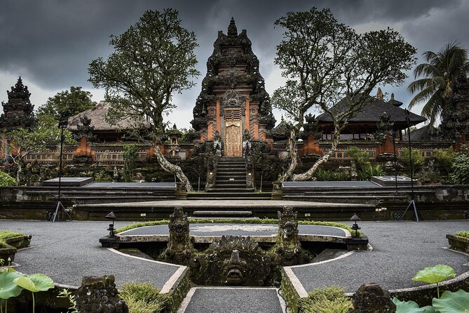 Full-Day Highlights and Best of Ubud Village - Tegalalang rice terraces, for scale and slow-looking