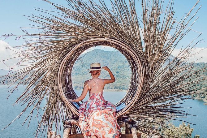 Full-Day Private North Bali Tour with Free WiFi - Handara Iconic Gate: famous, photogenic, and sometimes chargey