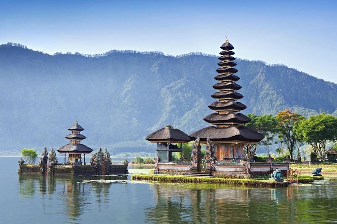 Full-Day Private North Bali Tour with Free WiFi - Tanah Lot Temple: the ocean temple moment