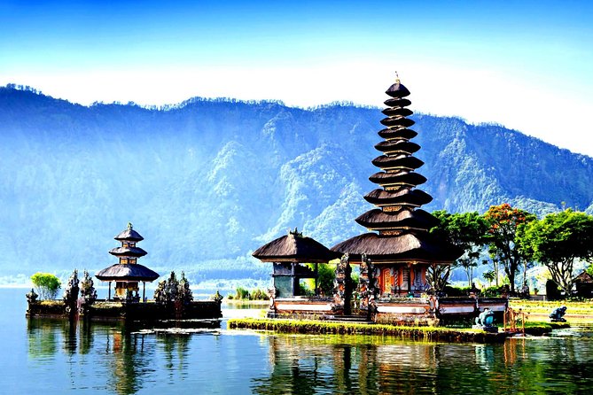 Full-Day Tour to Water Temples and UNESCO Rice Terraces in Bali - Ulun Danu Bratan Temple: Lakeside Views and Temple Layout You’ll Feel