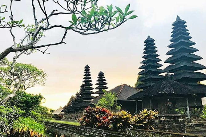 Full day Ubud and Tanah Lot tour - Entering the Sacred Monkey Forest Sanctuary in Ubud