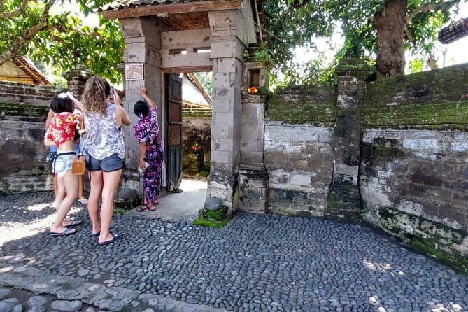 Full-Day Ubud Village including Mt Batur Tirta Empul and Sightseeing Tour - Mt Batur Viewpoint: Volcano Scenery Above 1,000 Meters