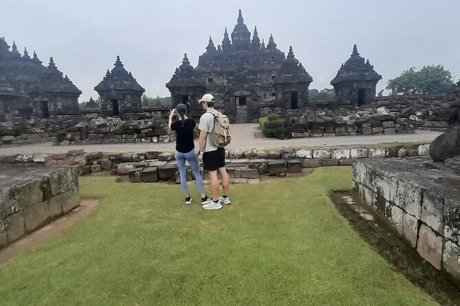 FUN Cycling Tour De Temples - Plaosan Temple: The Twin Temple and the Hindu-Buddhist Mix