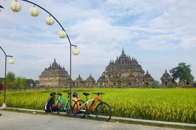 FUN Cycling Tour De Temples - Starting at Izzati Jogjatour: Bikes, Helmets, and a Game Plan