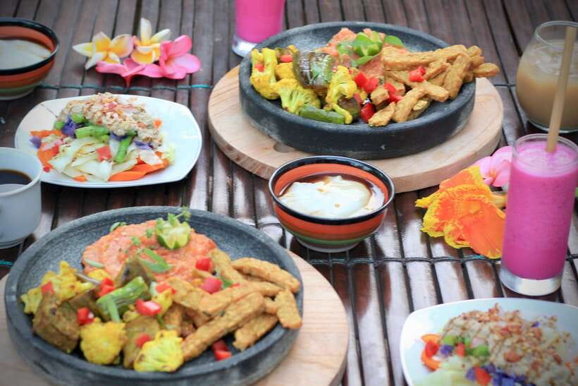 Gili air: Kaktus traditional cooking class - Recipes You Can Recreate: Notes, Methods, and Likely Digital Copies