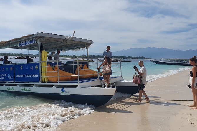 Gili Hai 3 Islands BBQ Sunset Cruise - Stop 1 on Gili Meno: underwater statues that make snorkeling feel special