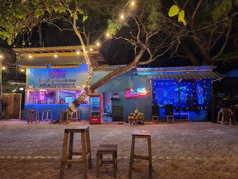 Gili Trawangan: Beach Massage with Sunset and Cocktail - Weather and indoor backups when the island turns moody