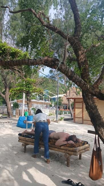 Gili Trawangan: Beach Massage with Sunset and Cocktail - Who this beach massage suits best on Gili Trawangan