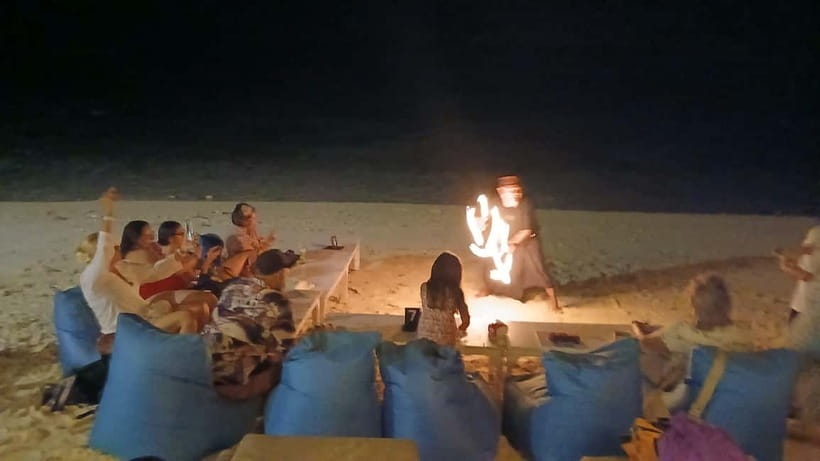 Gili Trawangan: Experience The Gili Fireshow with Cocktail - What the show is actually like: timing, music, and on-beach effects