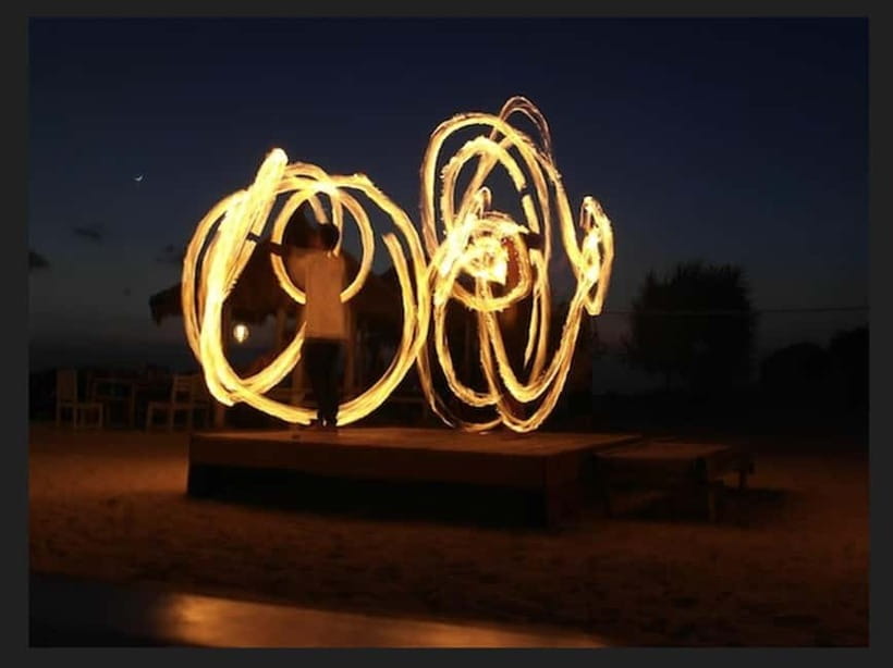 Gili Trawangan: Experience The Gili Fireshow with Cocktail - Who should book this, and who might want a different night