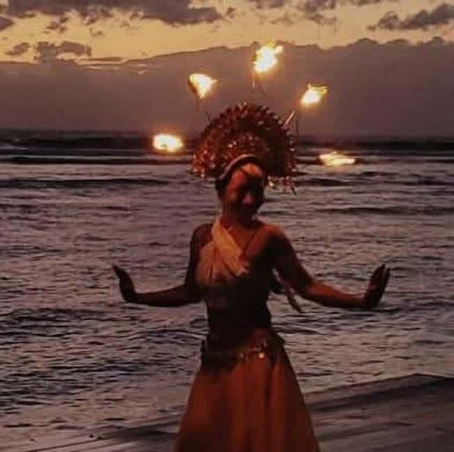 Gili Trawangan: Experience The Gili Fireshow with Cocktail - Practical tips to make your night smoother