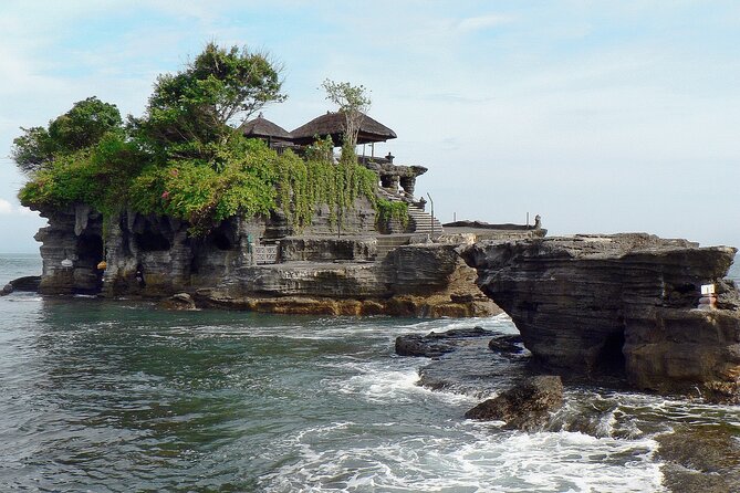 Half-Day Private Tanah Lot Sunset Tour - Batu Bolong on the cliff: the hole that makes it special
