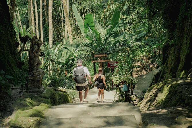Half Day Ubud Waterfall Tour - Stop 1: Rang Reng Cave (Goa Rang Reng) and the photo-first welcome