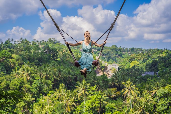 Highlights of Ubud & Mount Batur Volcano - Private Day Trip - Tirta Empul Sacred Springs: The Ritual, the Setting, and the Crowds