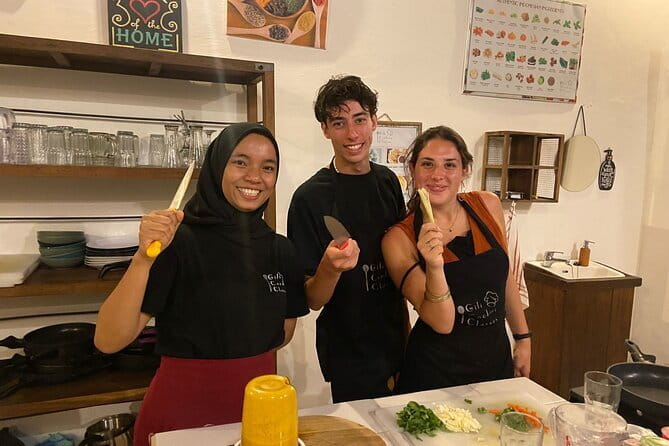Indonesian Food Cooking Class of Gili Air - Where It Happens: Harbor-Adjacent Meets a Real Local Meal