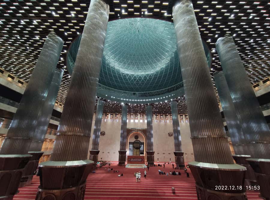Jakarta : Enjoy Jakarta Private City Tour - Chinatown Walk, Food Tasting, and the Temple from 1650