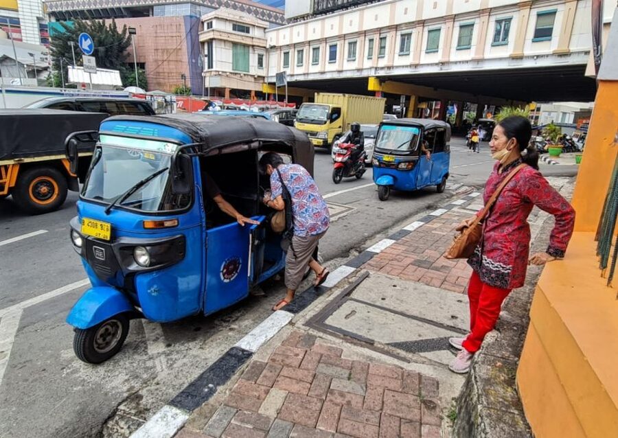 Jakarta: Highlights Capital City with Canal Boat Tour - Batavia old town, Fatahillah Square, and a puppet maker stop