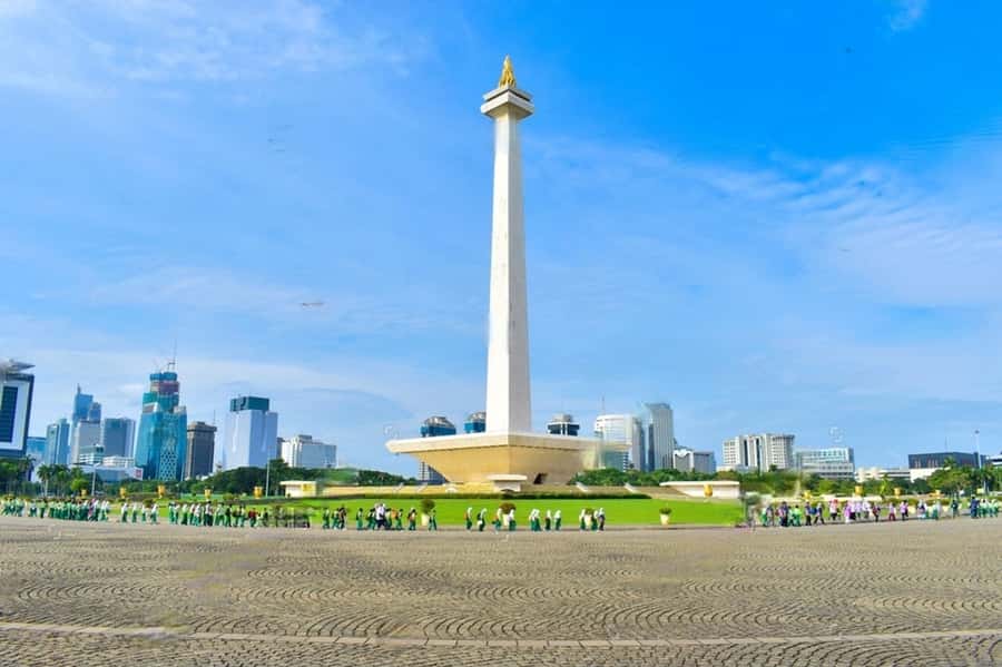 Jakarta: Jakarta Culture and Landmarks Full-Day Tour - Taman Mini Indonesia Indah: miniature provinces in one day