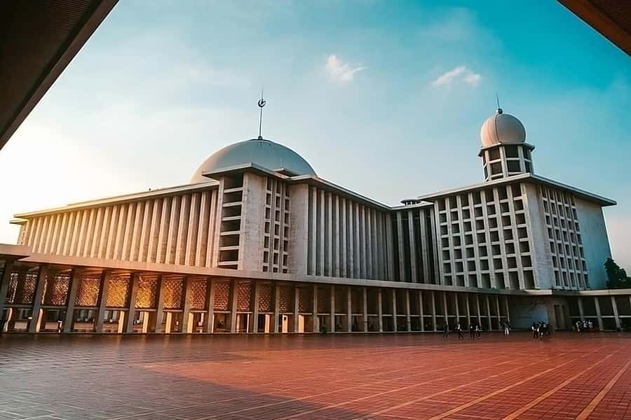 Jakarta: Jakarta Culture and Landmarks Full-Day Tour - Price and value of a $51 full-day culture loop