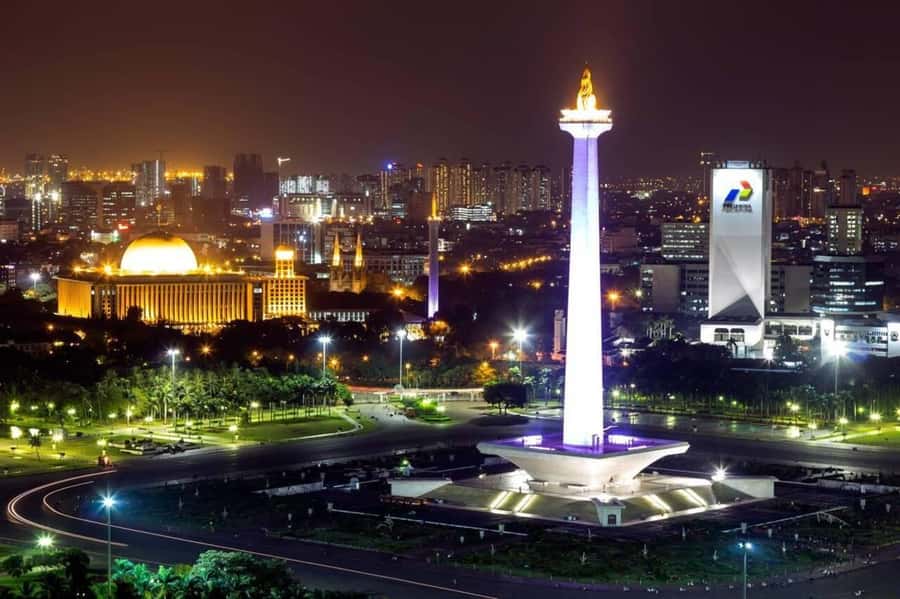 Jakarta: Private Guided Sightseeing & Street Food Night Tour - How This Jakarta Night Tour Works in 270 Minutes