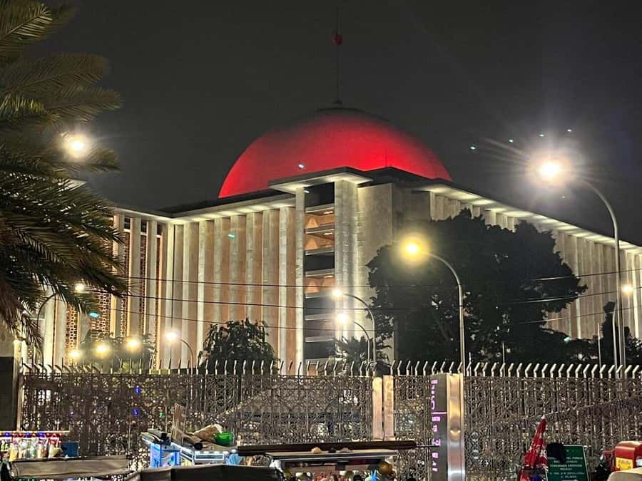 Jakarta: Private Guided Sightseeing & Street Food Night Tour - Price and Value: Is $52 for a Private Night Tour a Good Deal