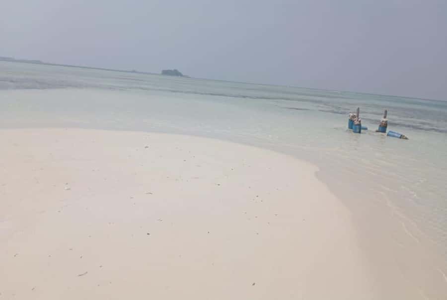 Jakarta: Thousand Island Tour with Canoeing and Snorkeling - Putri Island Resort: family-friendly marine facilities plus swim-friendly downtime