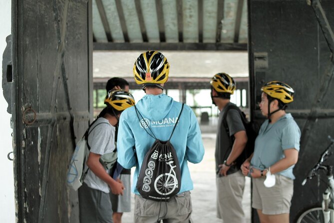 Jogja Hidden Gems - Cycling Tour - Kampung Lanes, Urban Life, and the Local People Moment