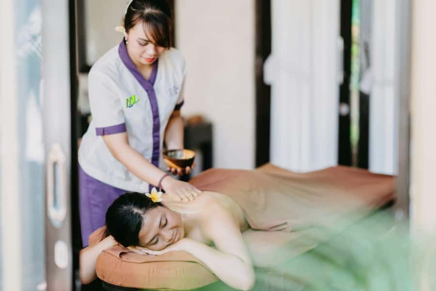 Kuta: 90 Minutes Bali Massage Treatment - Bali Orchid Spa Lobby, Welcome Drink, and Foot Wash