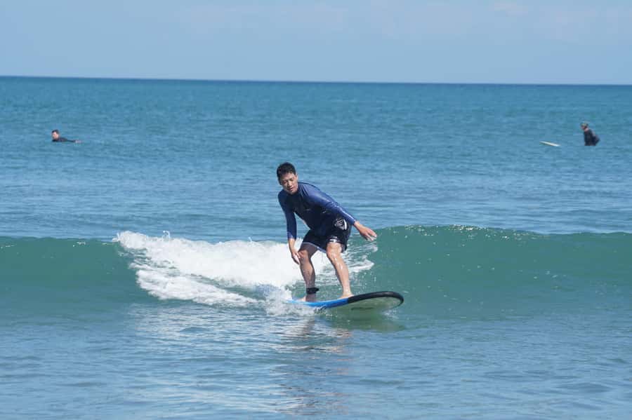 Kuta/Bali: Private Beginner & Intermediate Surf Lessons - Who this surf lesson suits best (and who should skip it)