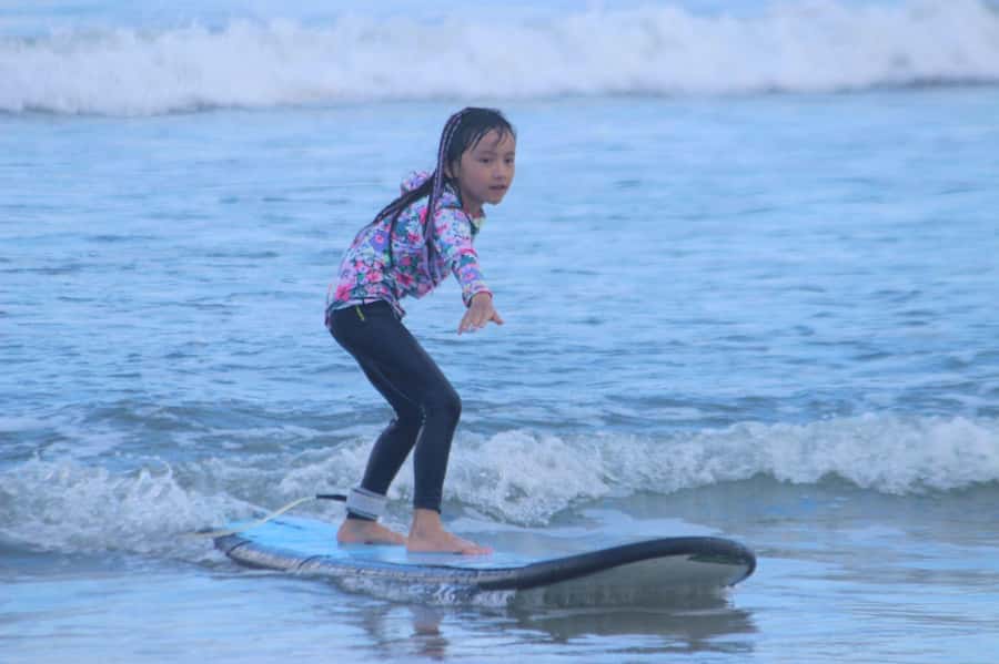 Kuta Beach, Bali: Surf Lessons For Beginner & Intermediate - Arriving at Galaxy Surf Bali by the Kuta Beach Sign
