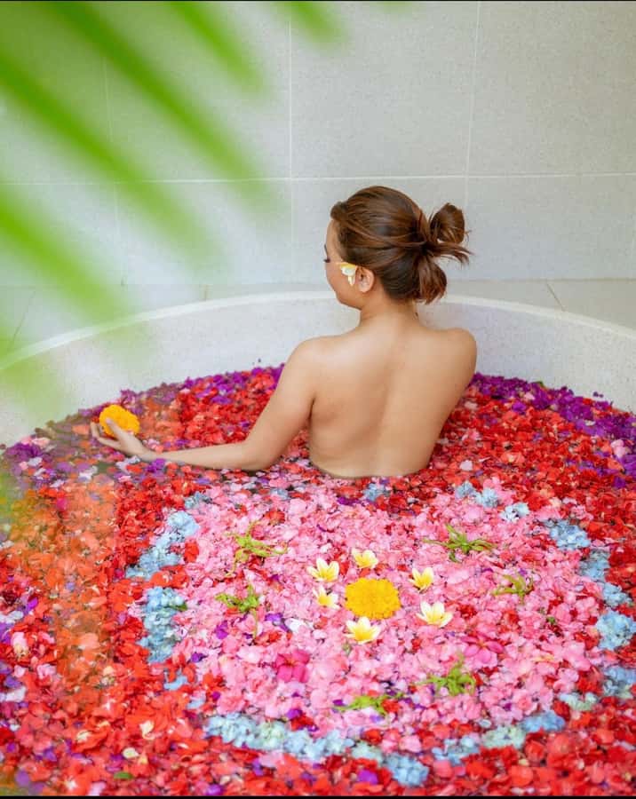 Kuta: Flower Bath Massage Spa In Bali - Welcome Drink and the Calm Set-Up Before Treatment