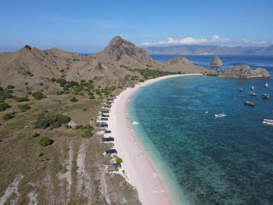 Labuan Bajo: 3-Day Komodo Island and Pink Beach Tour - Boat Comfort and Food: Where This Trip Gets Extra Points