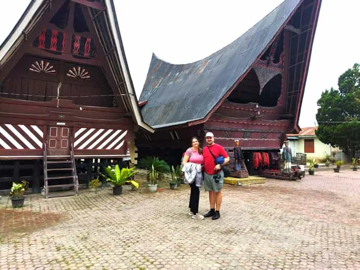 Lake Toba Fullday Tour from Medan - Patent Shop Stop: Snacks and Local Food Products