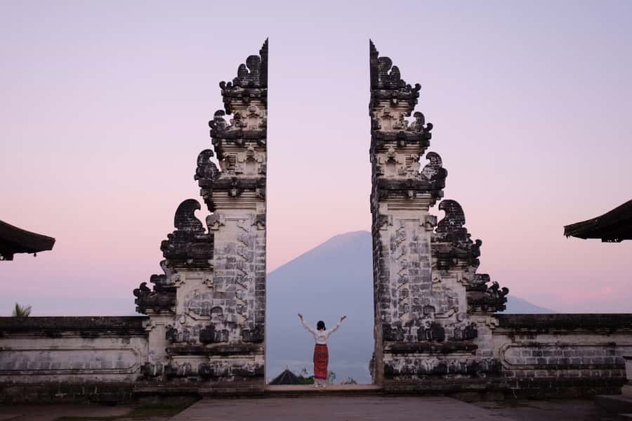 Lempuyang Gate of Heaven: Day Trip with a Photographer - Getting ready checklist: shoes, clothes, and what not to bring